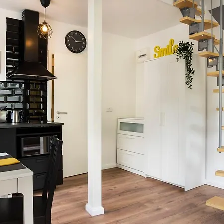 Homely Loft Style In Wilmersdorf