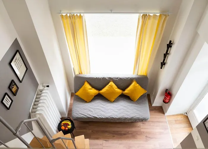 Homely Loft Style In Wilmersdorf Daire